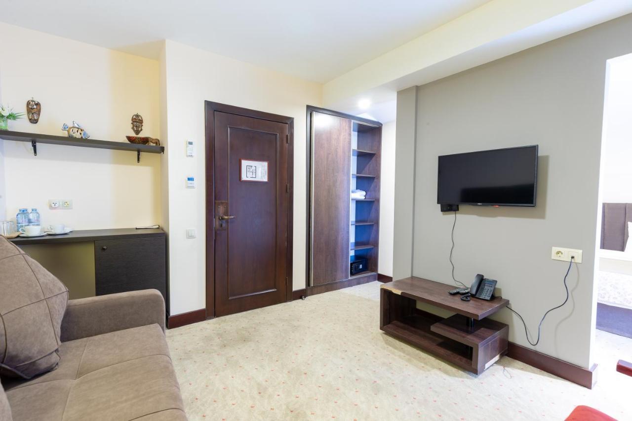 Elea Old Tbilisi Hotel エクステリア 写真